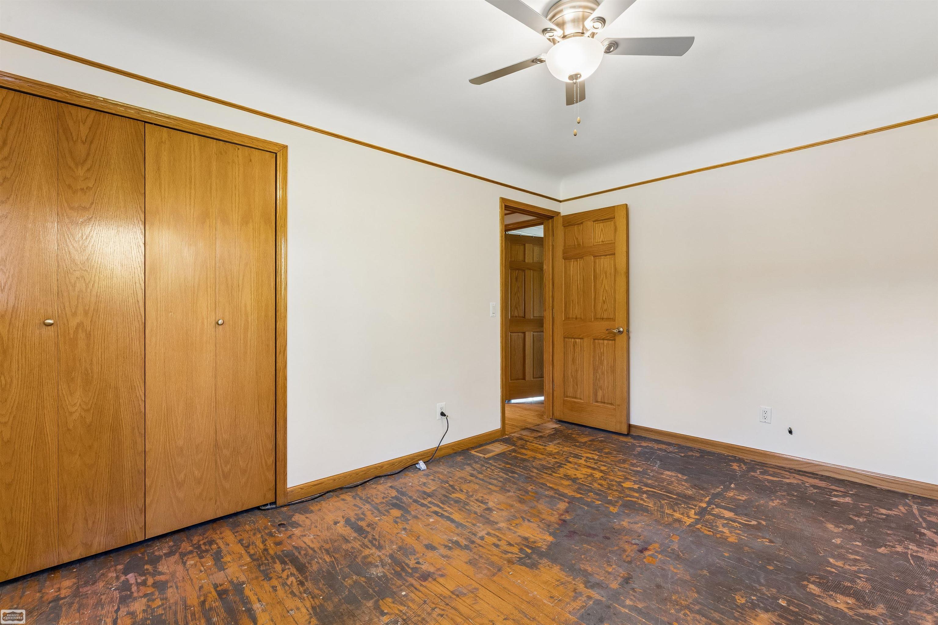 28697 South River Road Harrison Township, MI 48045 - Photo 28 of 41