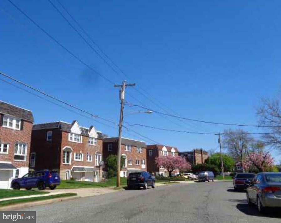 15033 London Road Philadelphia, PA 19116 - Photo 2 of 2 Gallery Image 2