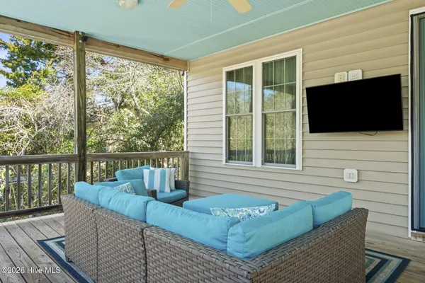 $1,369,000 | 127 Sea Dunes Drive, Emerald Isle, NC 28594