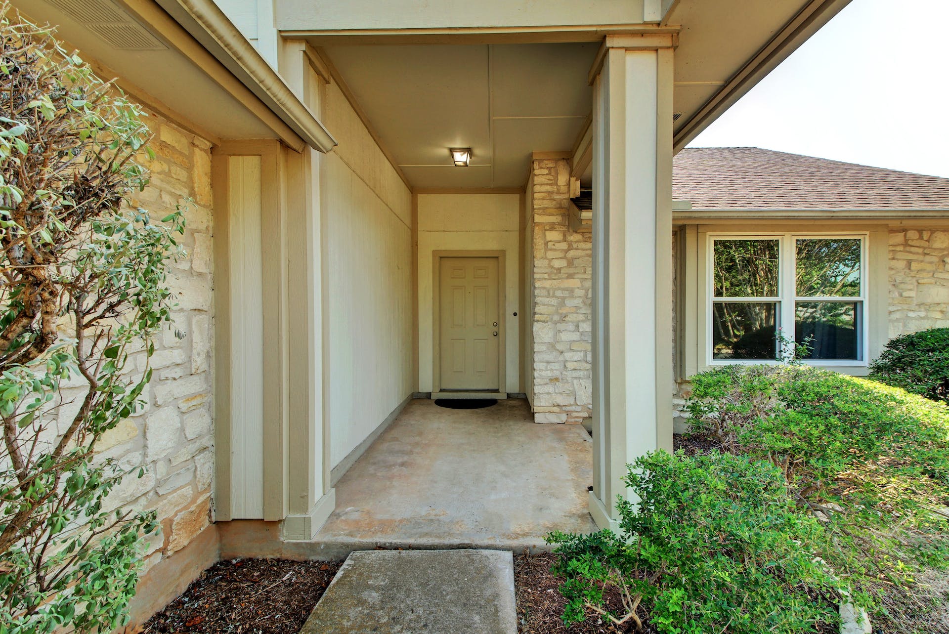 12607 Andromeda Cove Austin, TX 78727 - Photo 2 of 26