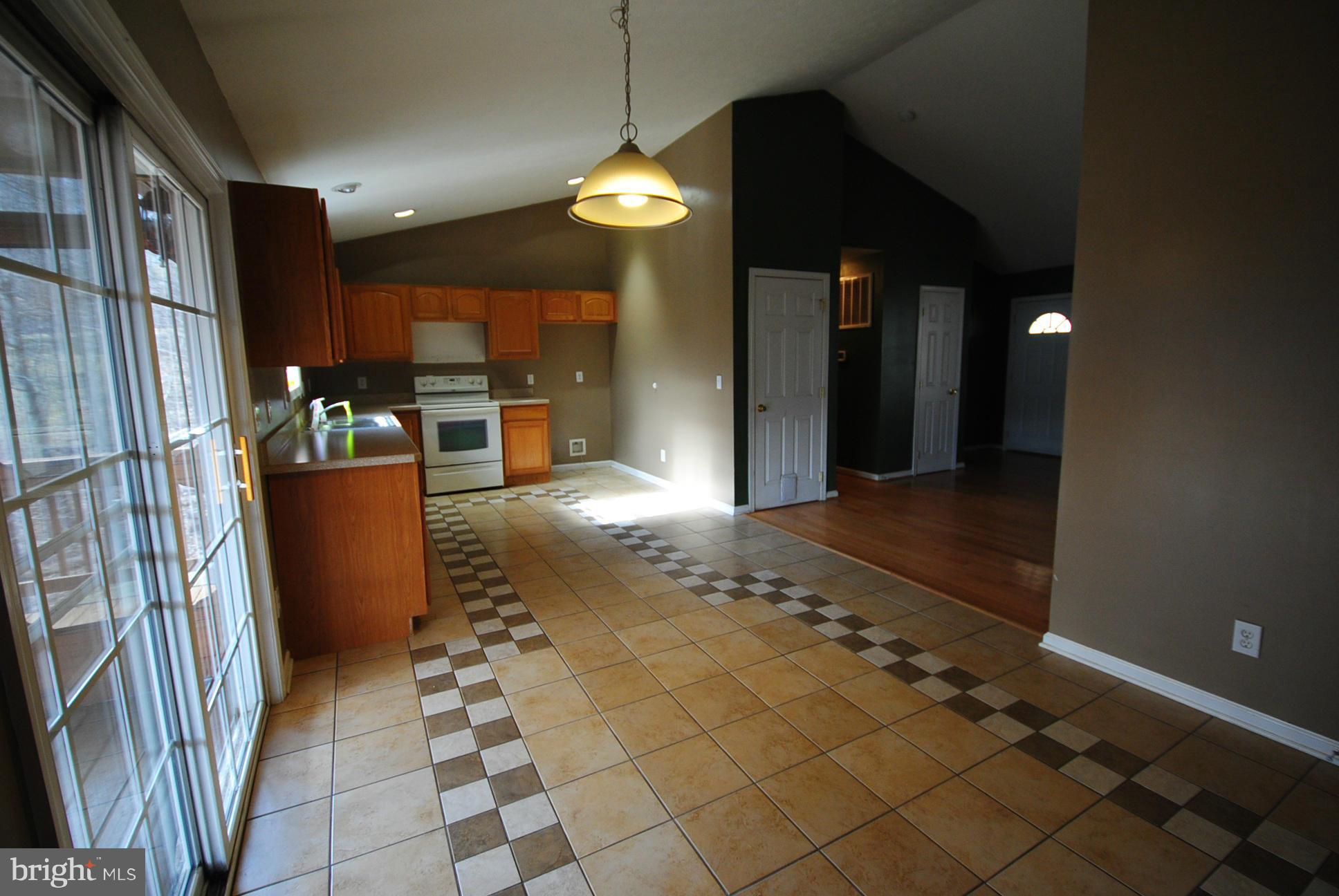 383 Old Oregon Road Front Royal, VA 22630 - Photo 10 of 29 Kitchen
