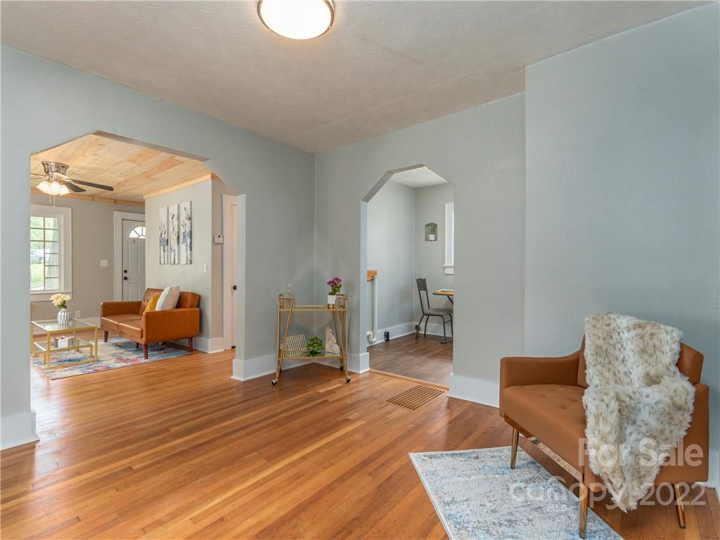 340 Spring Street Canton, NC 28716 - Photo 4 of 20 Gallery Image 4