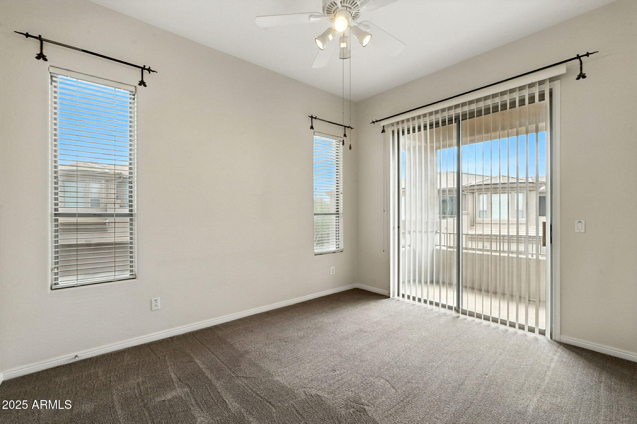 16420 North Thompson Peak Parkway, Unit 2031 Scottsdale, AZ 85260 - Photo 19 of 30 a view of livingroom with furniture