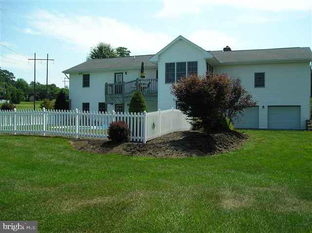 30 Blue Ribbon Drive Elizabethtown, PA 17022 - Photo 11 of 12 Gallery Image 11