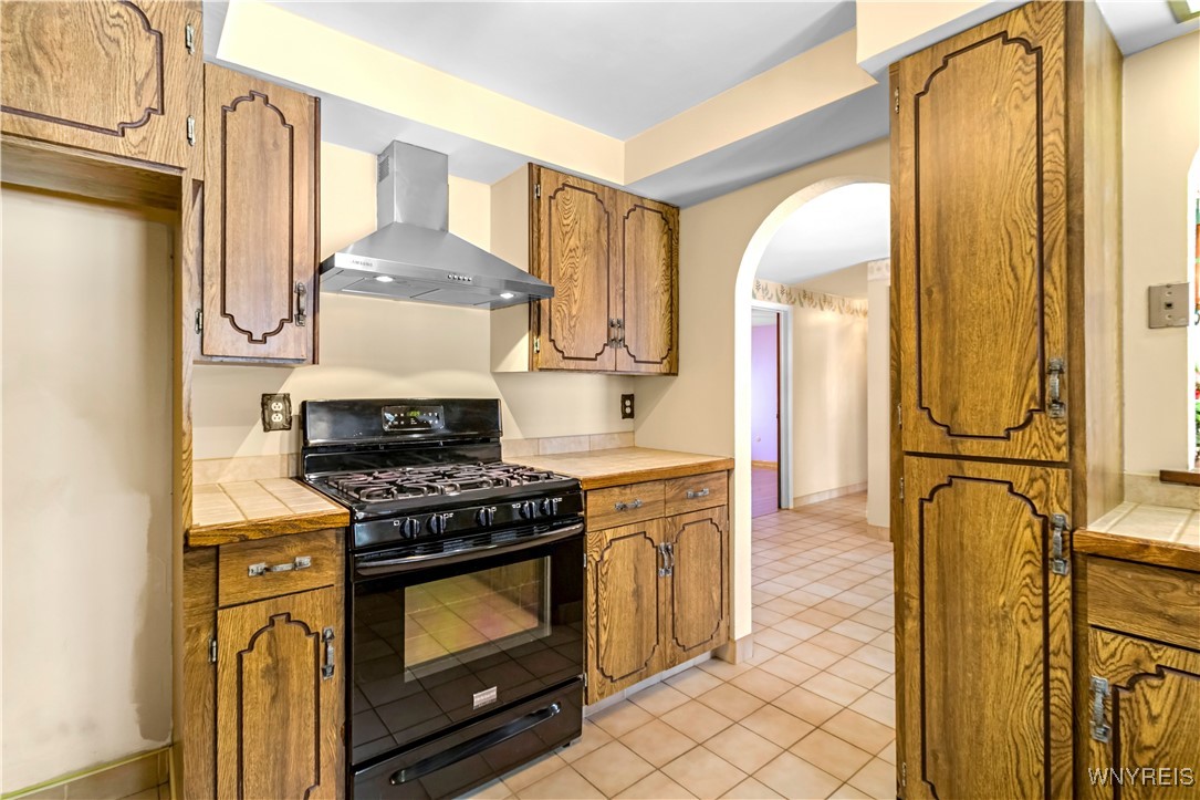 6872 Townline Road Wheatfield, NY 14120 - Photo 13 of 36