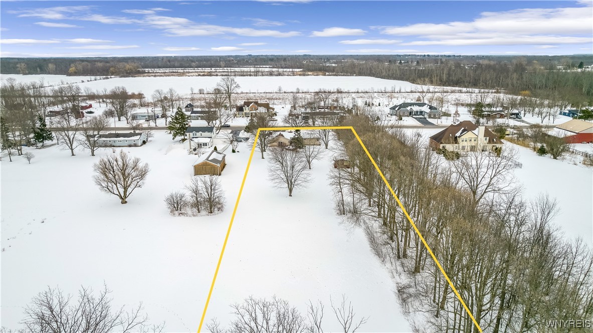 6872 Townline Road Wheatfield, NY 14120 - Photo 5 of 36 NOTE: Lot Lines are approximate