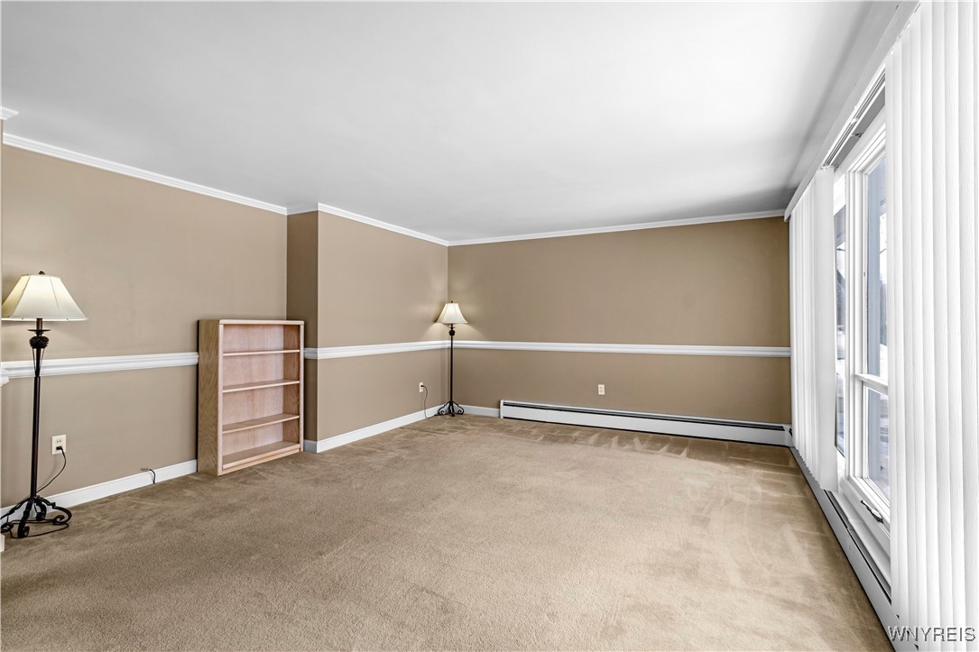 6872 Townline Road Wheatfield, NY 14120 - Photo 9 of 36