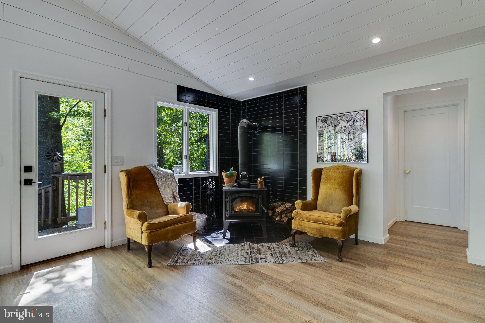43671 Sunny Ridge Lane Hollywood, MD 20636 - Photo 13 of 45 Cozy retreat with nature views.