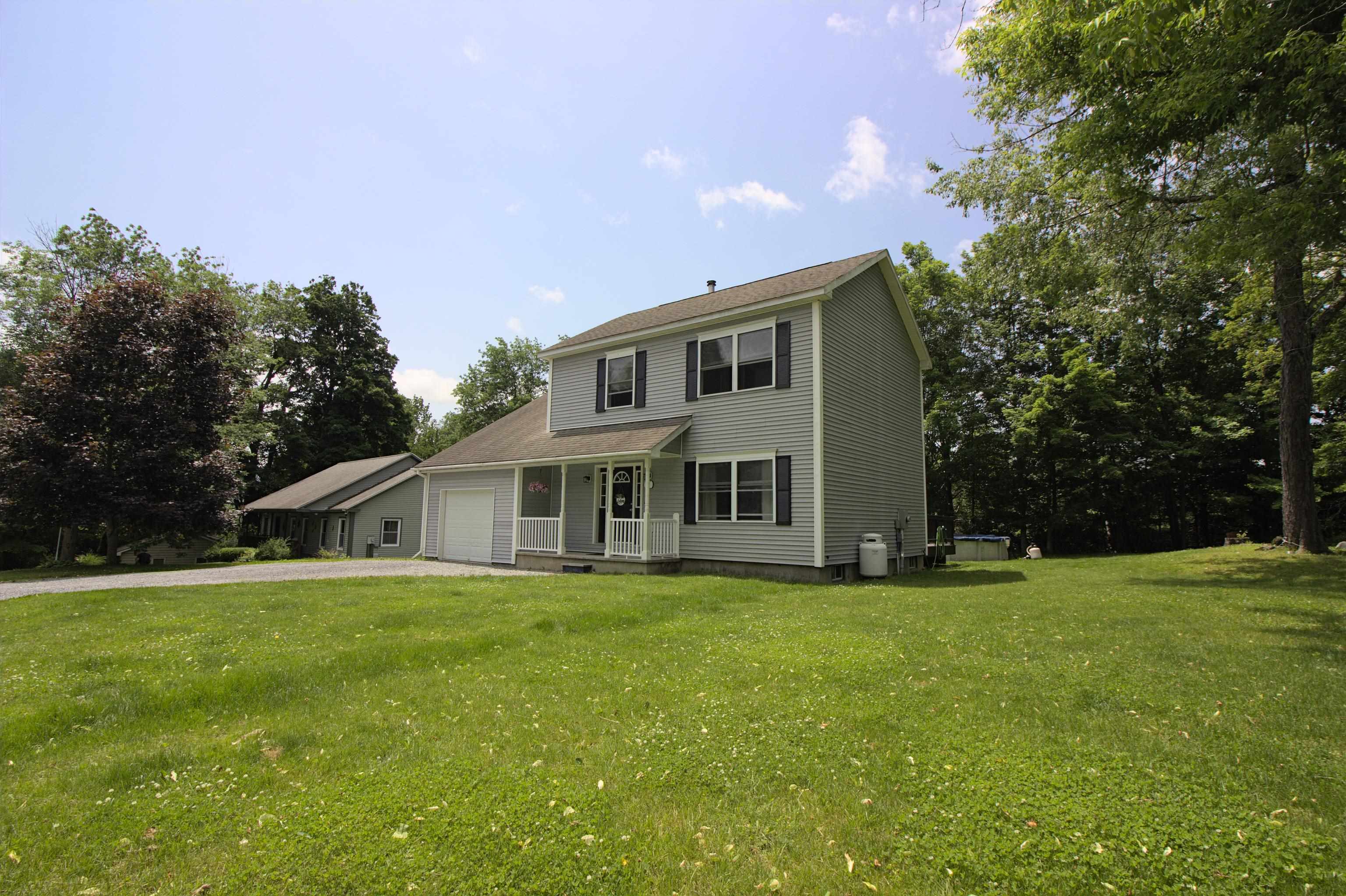 19 Royal Street Bennington, VT 05257 - Photo 5 of 44