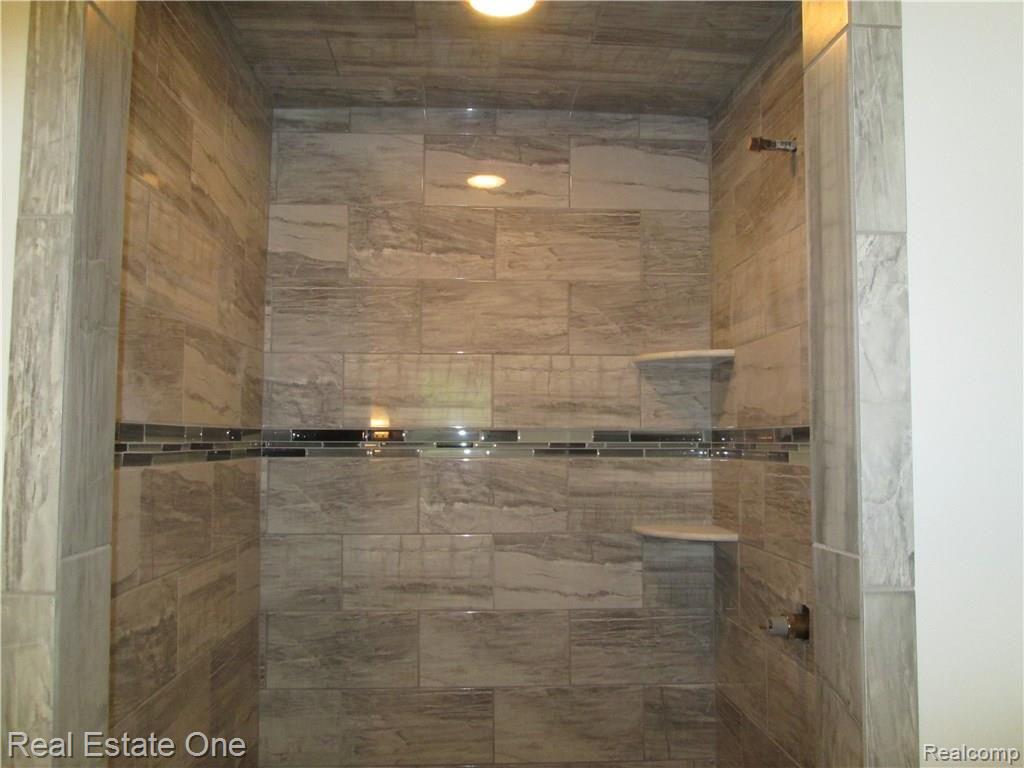 57 Maywood Avenue Pleasant Ridge, MI 48069 - Photo 30 of 44 IMG_0046.jpg
