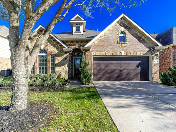 $295,000 | 5622 Maxon Court, Rosenberg, TX 77471