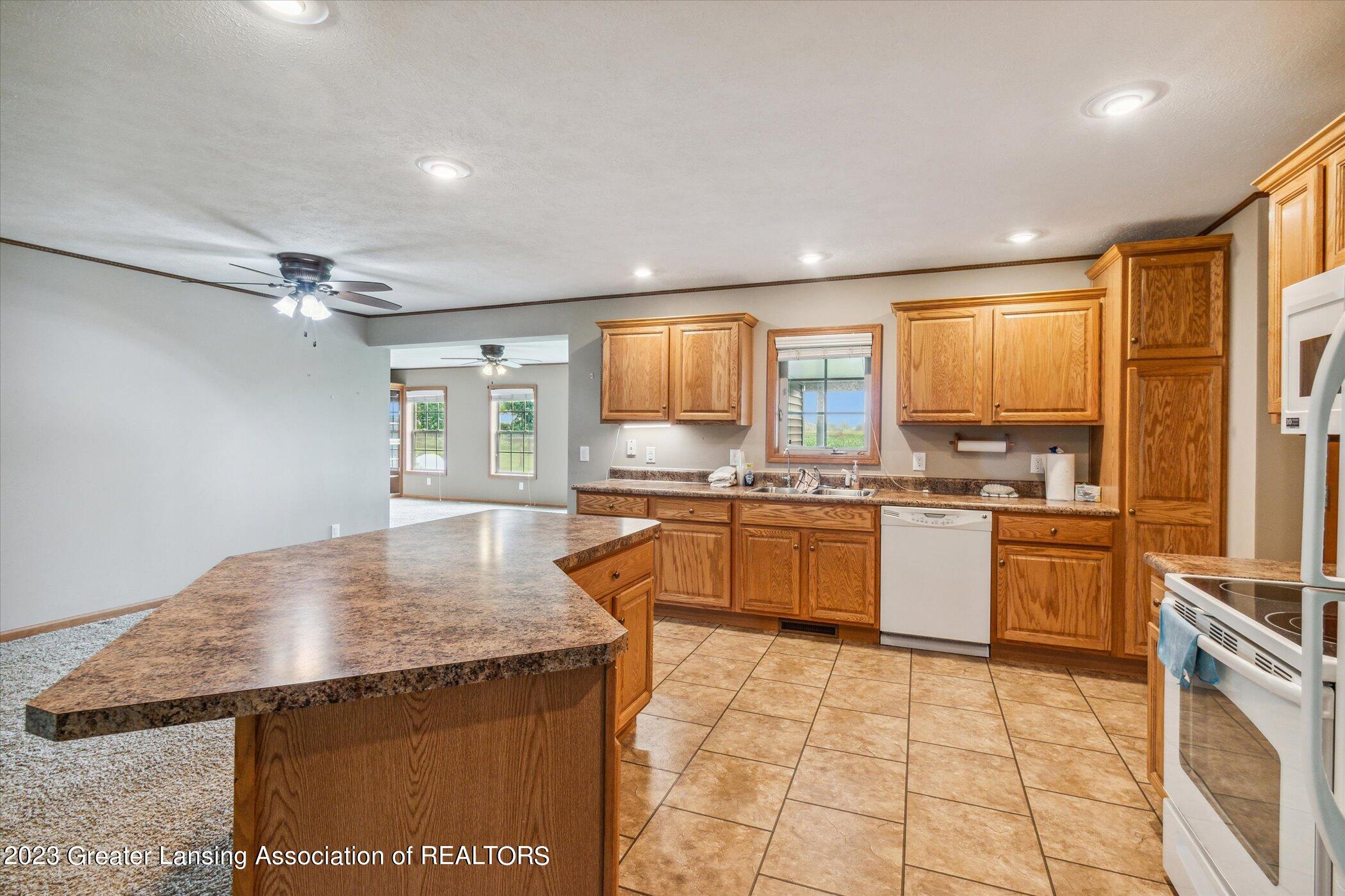 6292 North Watson Road Elsie, MI 48831 - Photo 21 of 72 21-6292-N-Watson-Rd-Elsie-MI-48831-Windo