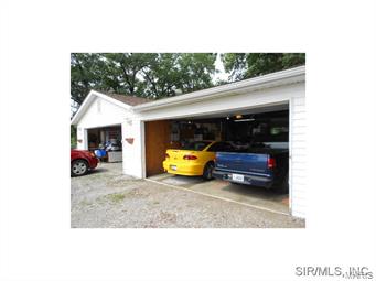 1440 Brown Road Brighton, IL 62012 - Photo 2 of 24