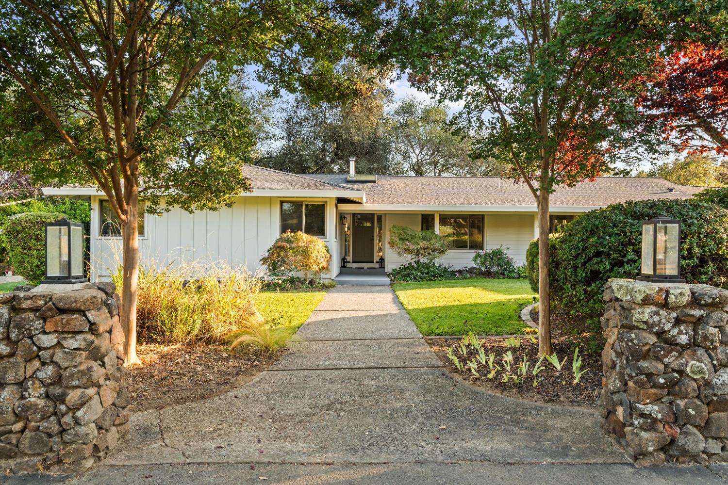 6345 Barton Road Loomis, CA 95650 - Photo 1 of 75 Gallery Image 1