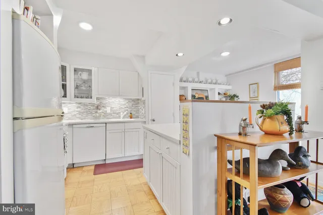 $350,000 | 2100 Washington Avenue, Unit 4C, Silver Spring, MD 20910