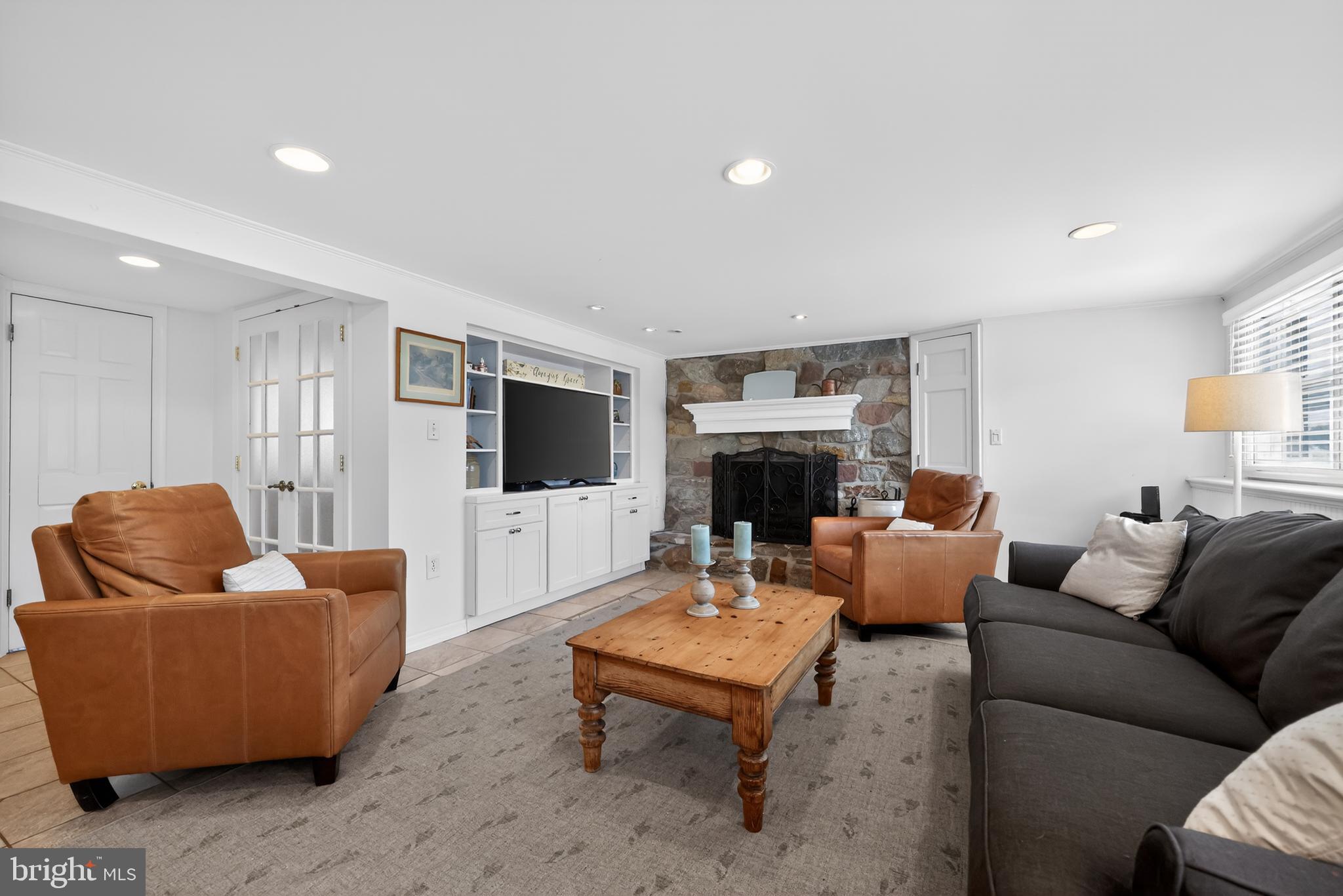 21 Bonnie Rae Drive Hamilton, NJ 08620 - Photo 11 of 20