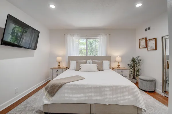 $3,900 | 525 Bayfront Drive, Boynton Beach, FL 33435