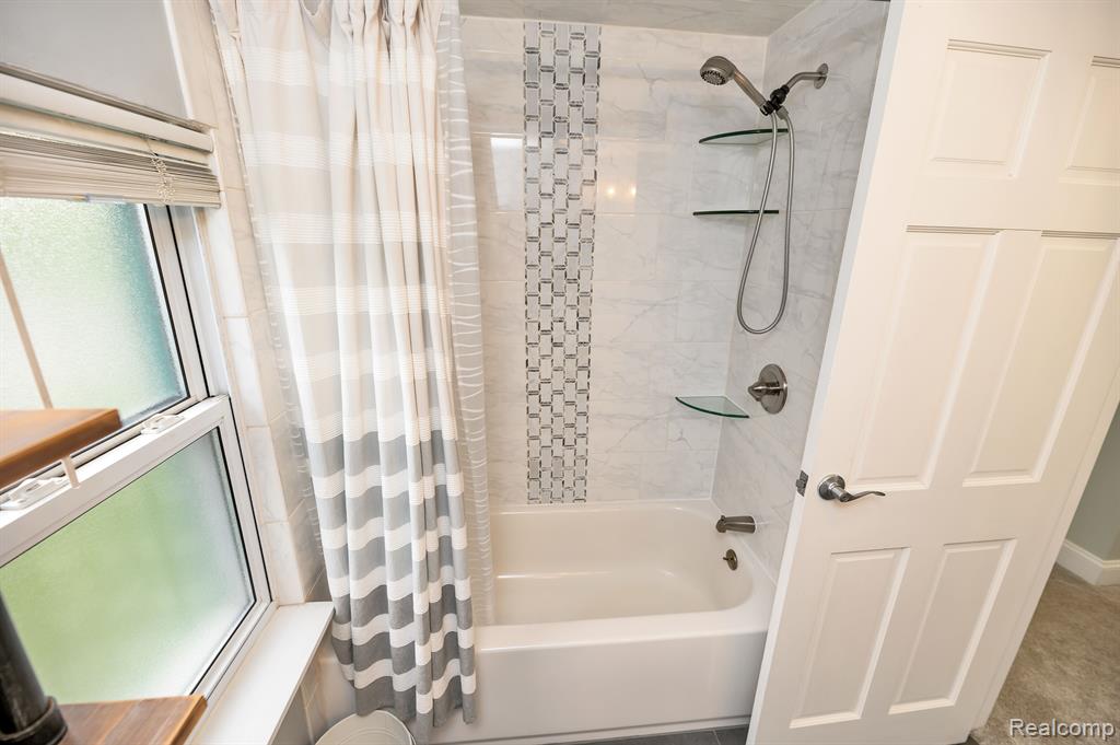 17190 Twelve Mile Road Roseville, MI 48066 - Photo 9 of 16