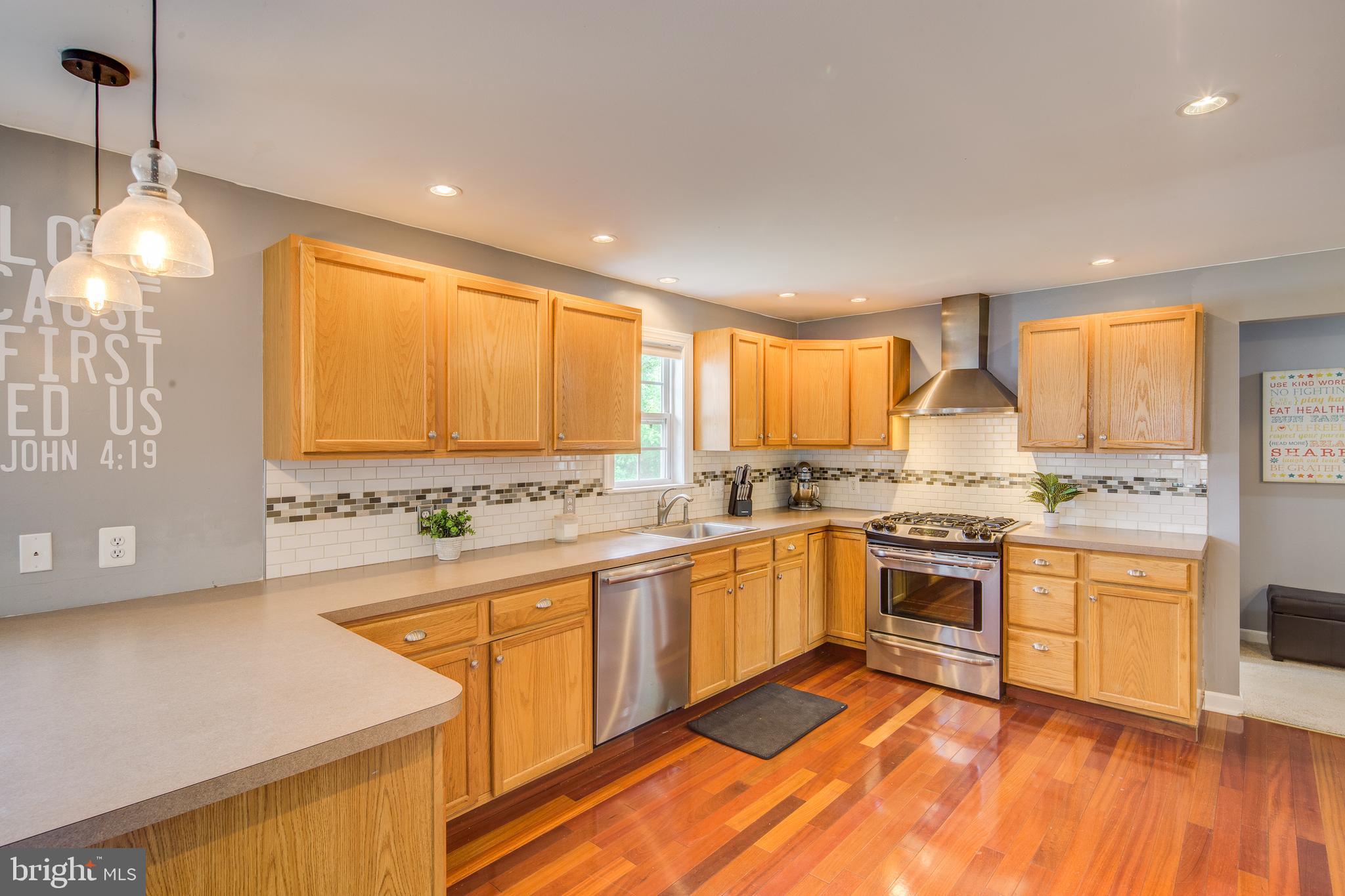 2 Holly Road Stratford, NJ 08084 - Photo 3 of 24