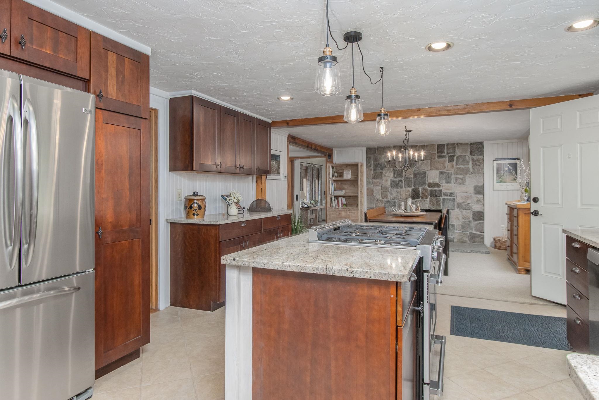 17 Island Pond Road Hampstead, NH 03841 - Photo 22 of 50