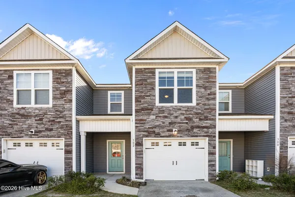 $265,000 | 302 South Stingray Lane, Sneads Ferry, NC 28460