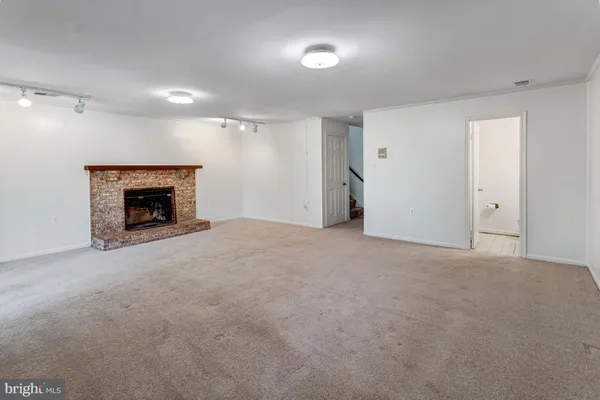 $2,800 | 11337 Cromwell Court, Woodbridge, VA 22192