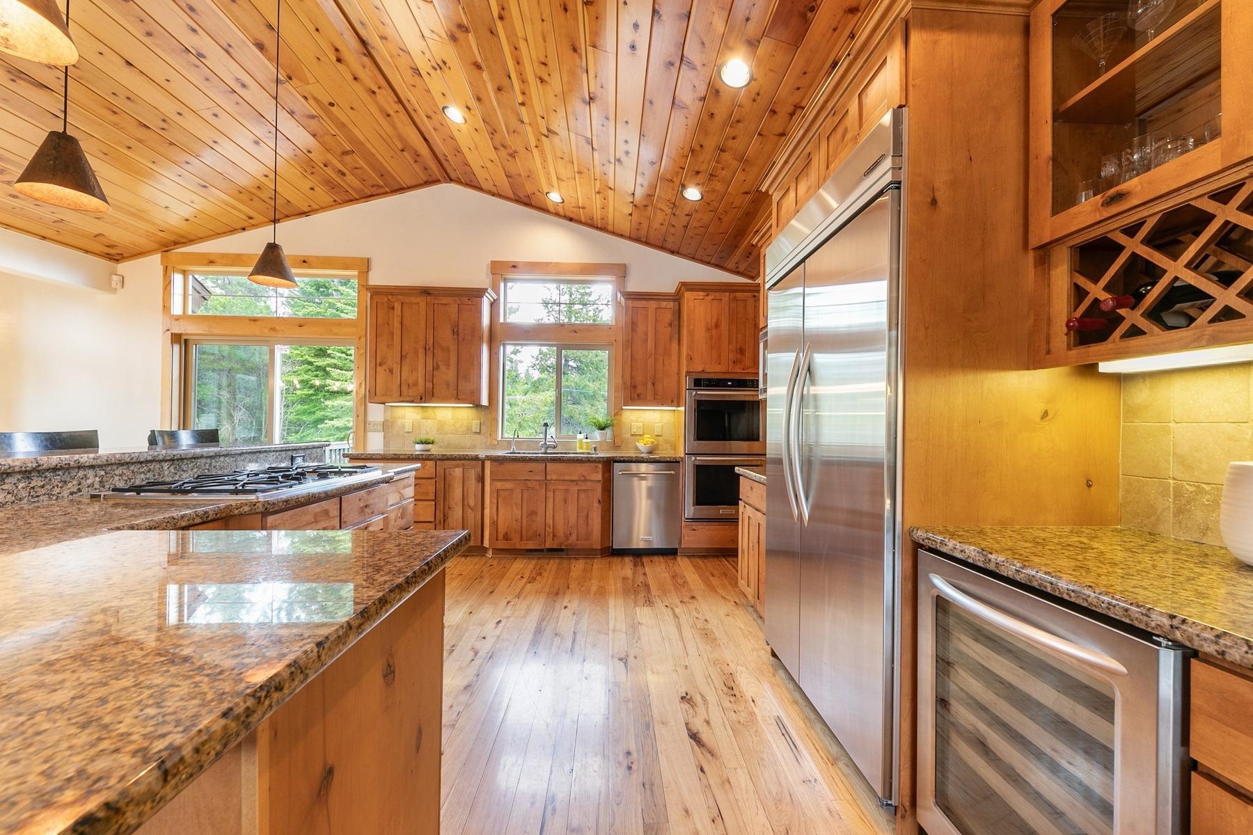 14780 Slalom Way Truckee, CA 96161 - Photo 8 of 28 Gallery Image 8