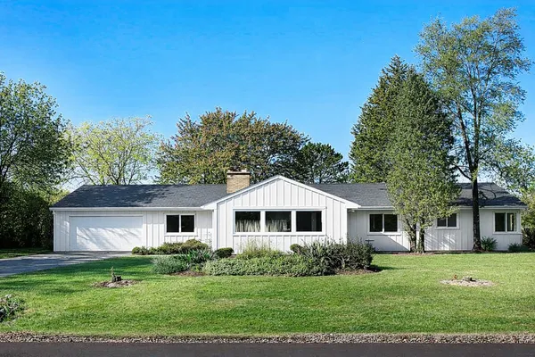 $824,499 | 3336 Overland Pass, Northbrook, IL 60062