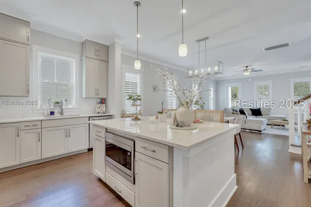 $749,000 | 223 Great Heron Court, Bluffton, SC 29909