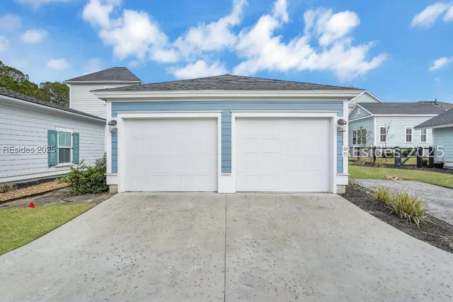 $749,000 | 223 Great Heron Court, Bluffton, SC 29909