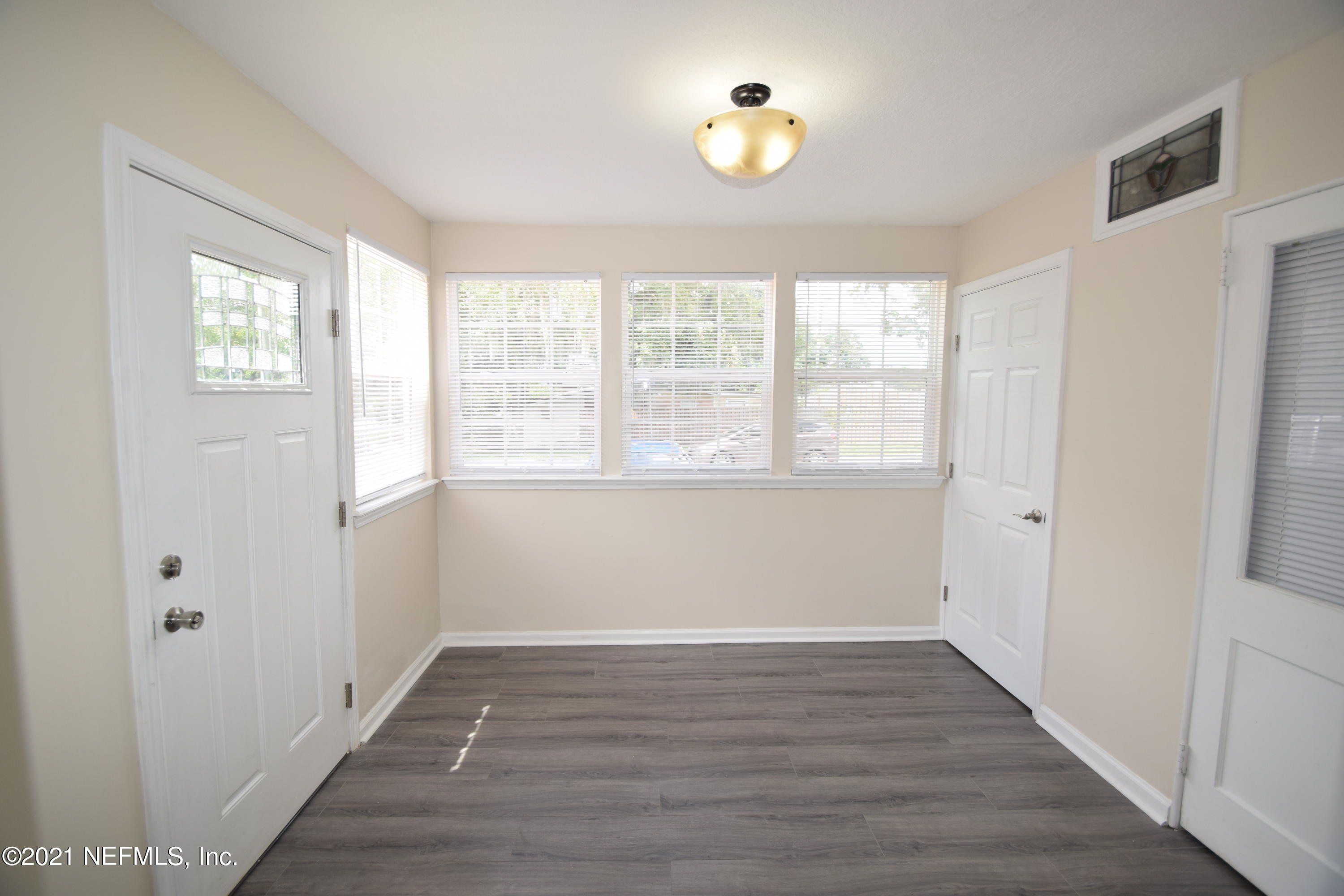 1926 Lorimier Road Jacksonville, FL 32207 - Photo 2 of 12 DSC_0605