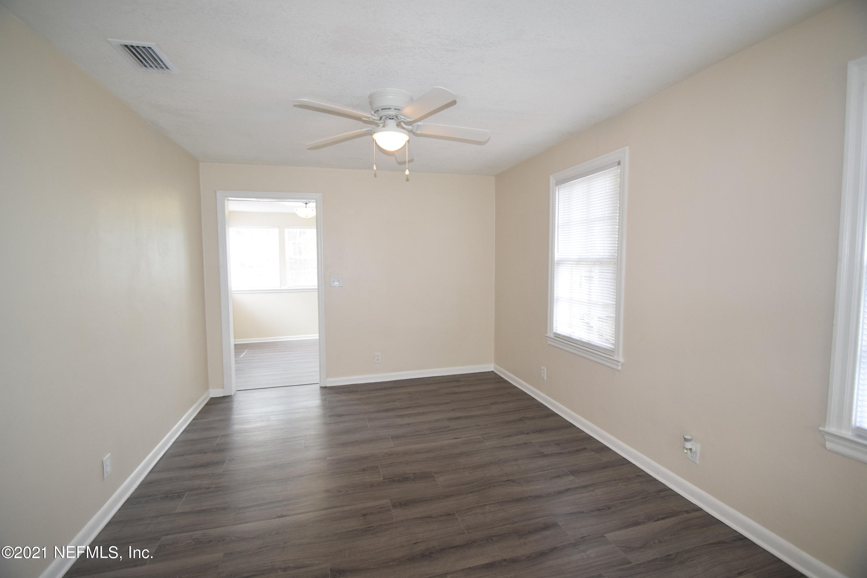 1926 Lorimier Road Jacksonville, FL 32207 - Photo 4 of 12 DSC_0612