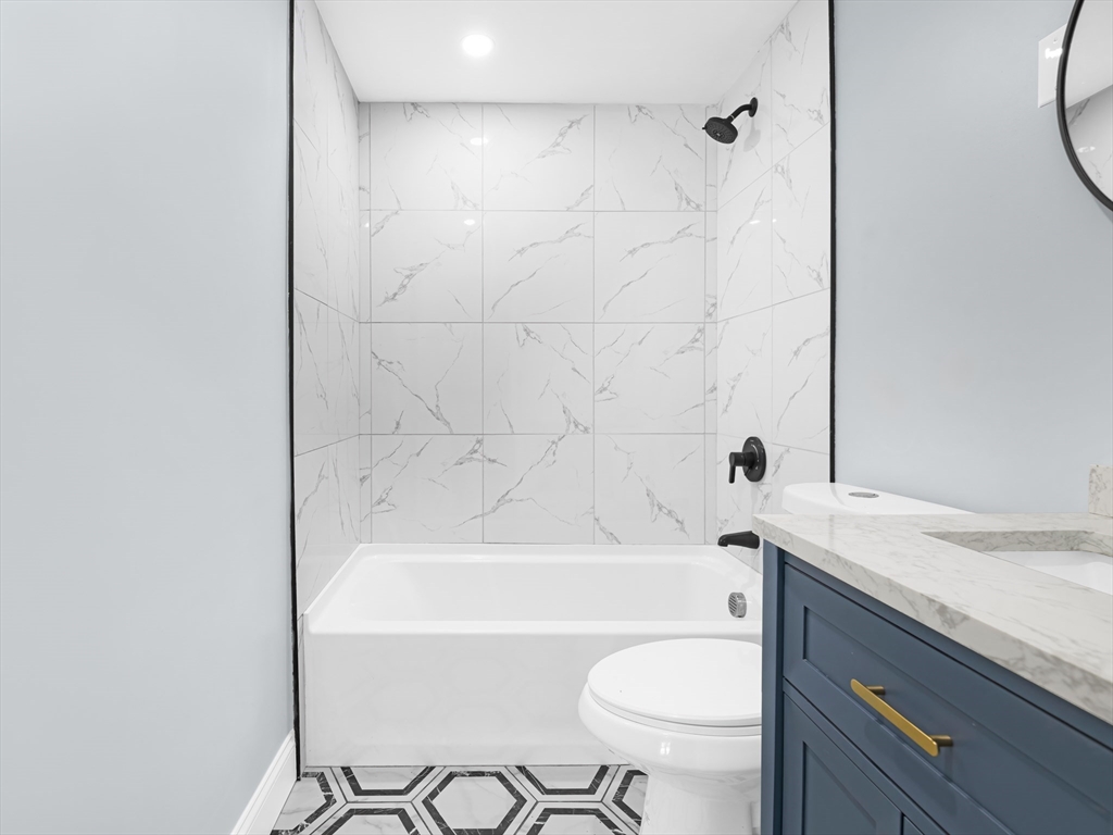 41 Flora Road Attleboro, MA 02703 - Photo 18 of 33