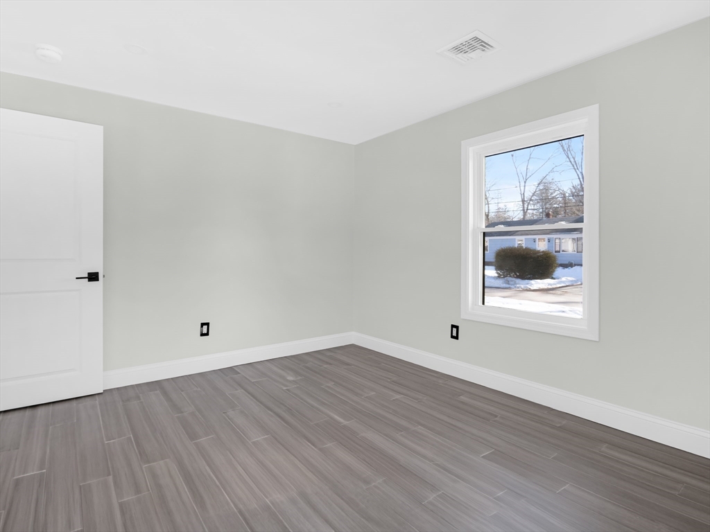 41 Flora Road Attleboro, MA 02703 - Photo 21 of 33