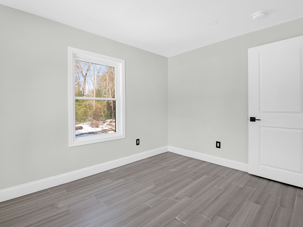 41 Flora Road Attleboro, MA 02703 - Photo 23 of 33
