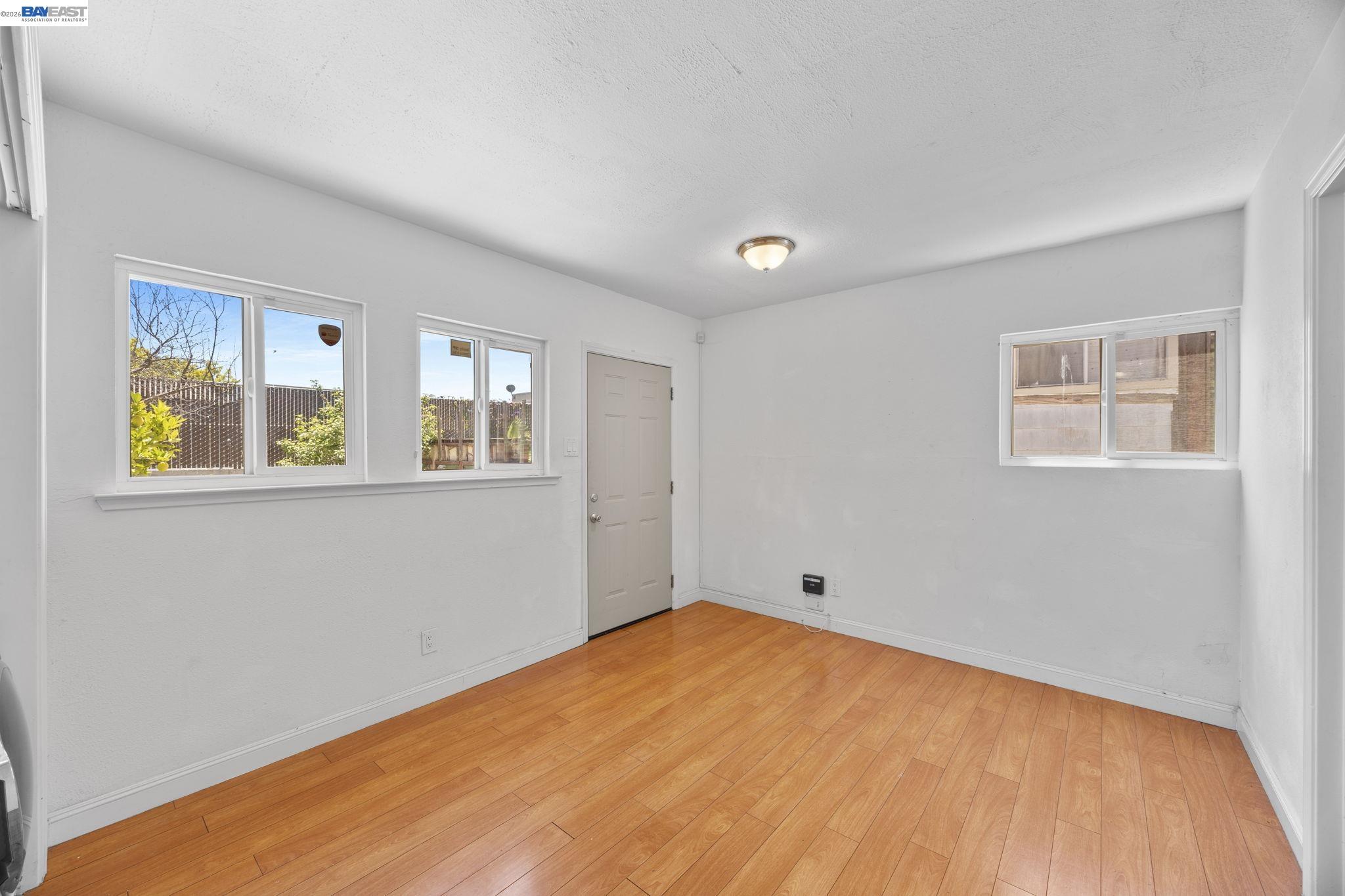 1828 Rosedale Avenue Oakland, CA 94601 - Photo 2 of 40