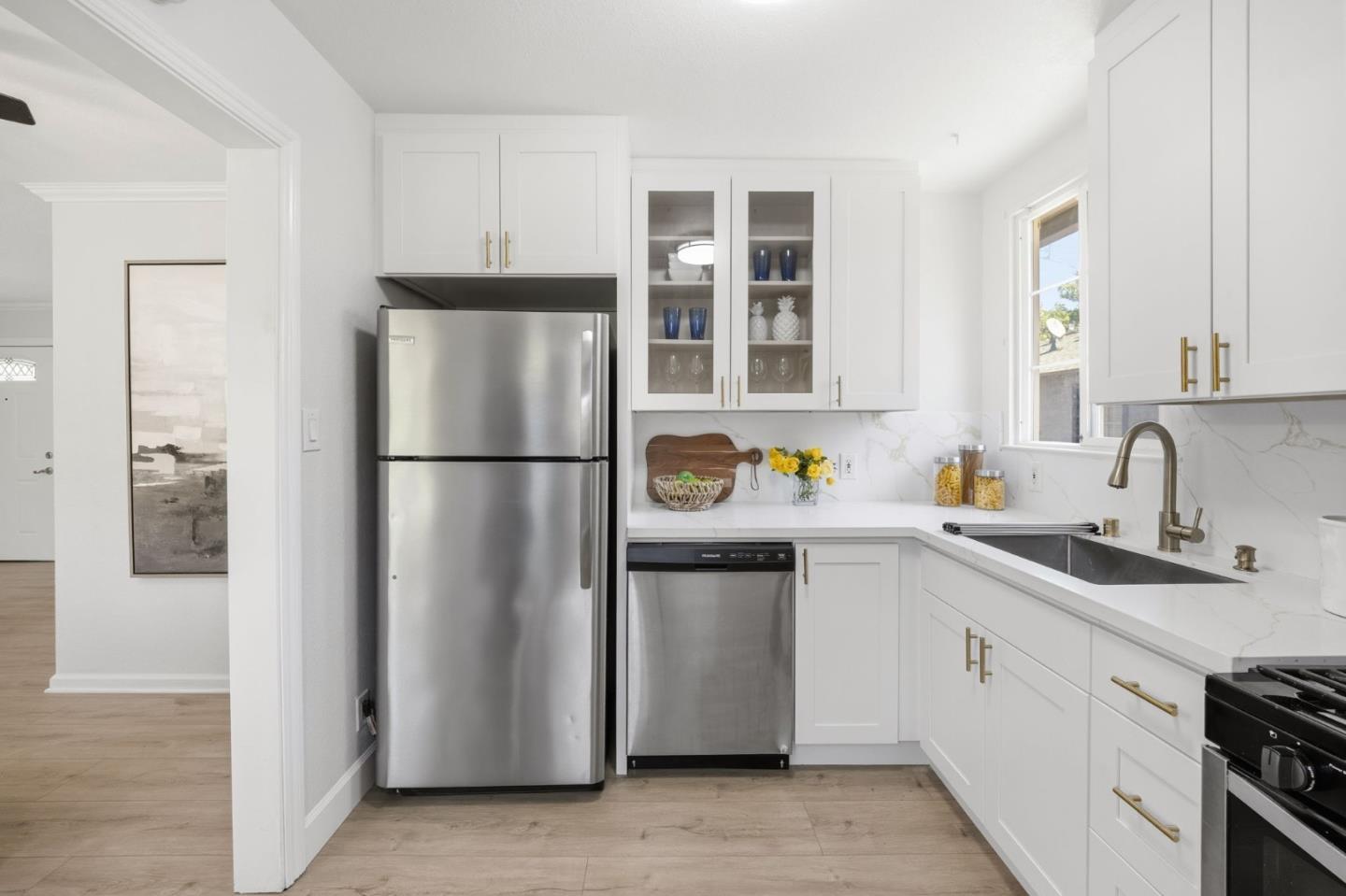 545 Rollins Road Burlingame, CA 94010 - Photo 11 of 38