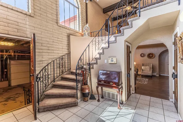 a view of entryway and hall