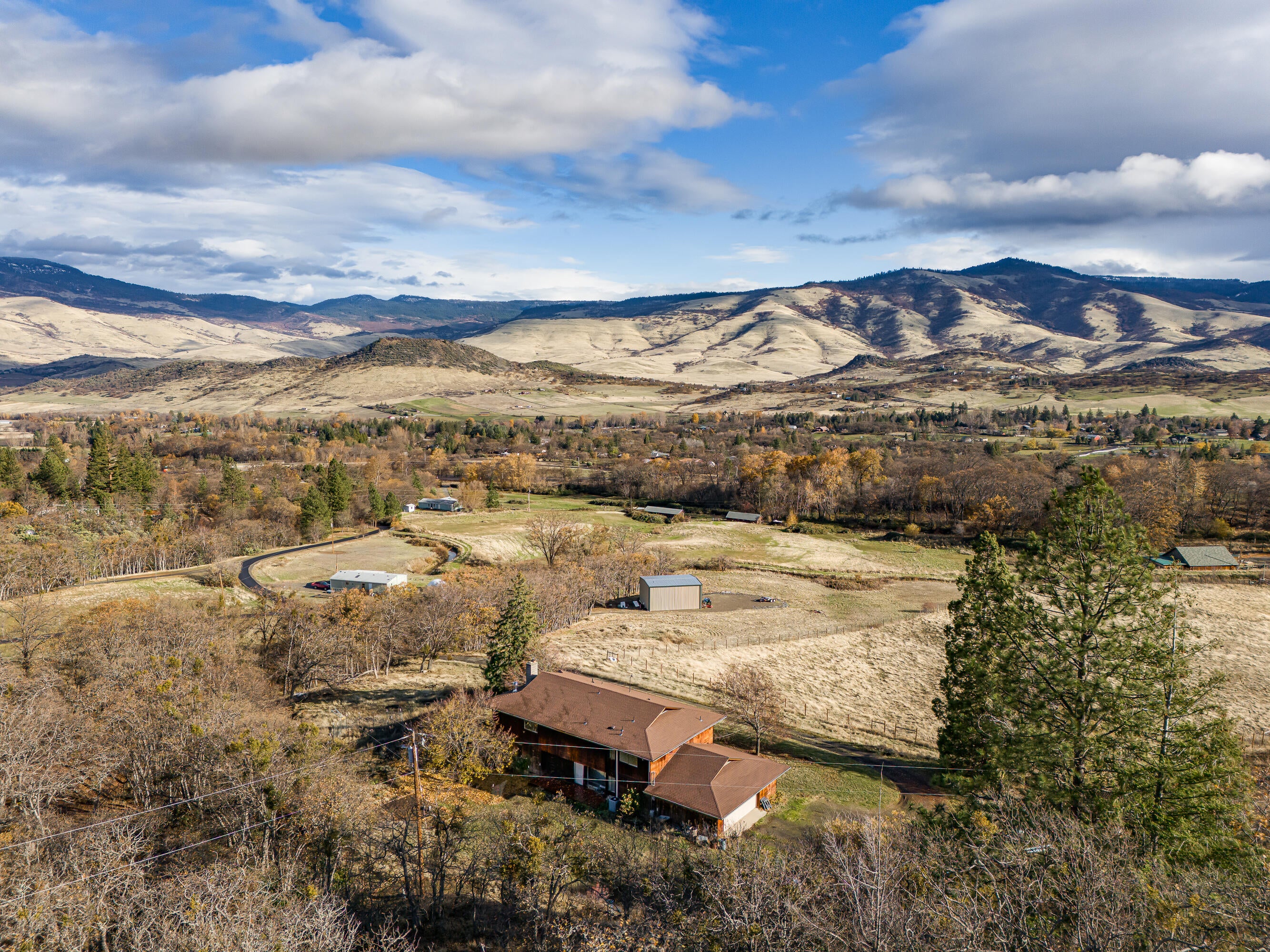 4262 Clayton Road Ashland, OR 97520 - Photo 53 of 54 Welcome home to 4262 Clayton Road in Ashland, OR.