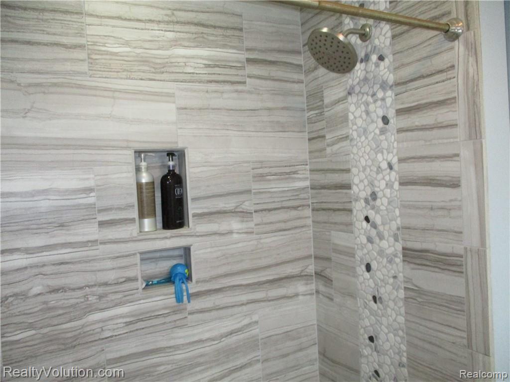 4679 Catlin Road Columbiaville, MI 48421 - Photo 11 of 29 IMG_0182.JPG