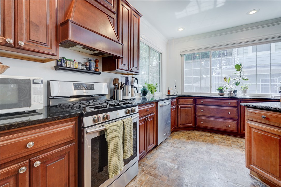 18 Sibley Place Rochester, NY 14607 - Photo 21 of 41 Gallery Image 21