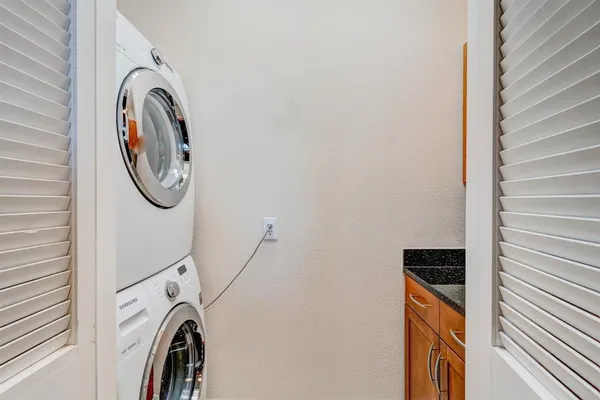 $2,400 | 2299 Lone Star Drive, Unit 446, Sugar Land, TX 77479