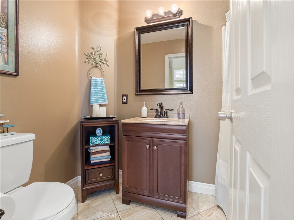 28428 Oak Valley Road Castaic, CA 91384 - Photo 11 of 39