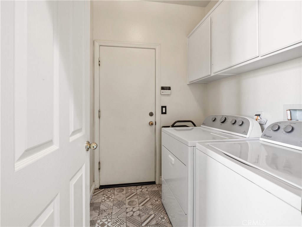 28428 Oak Valley Road Castaic, CA 91384 - Photo 12 of 39