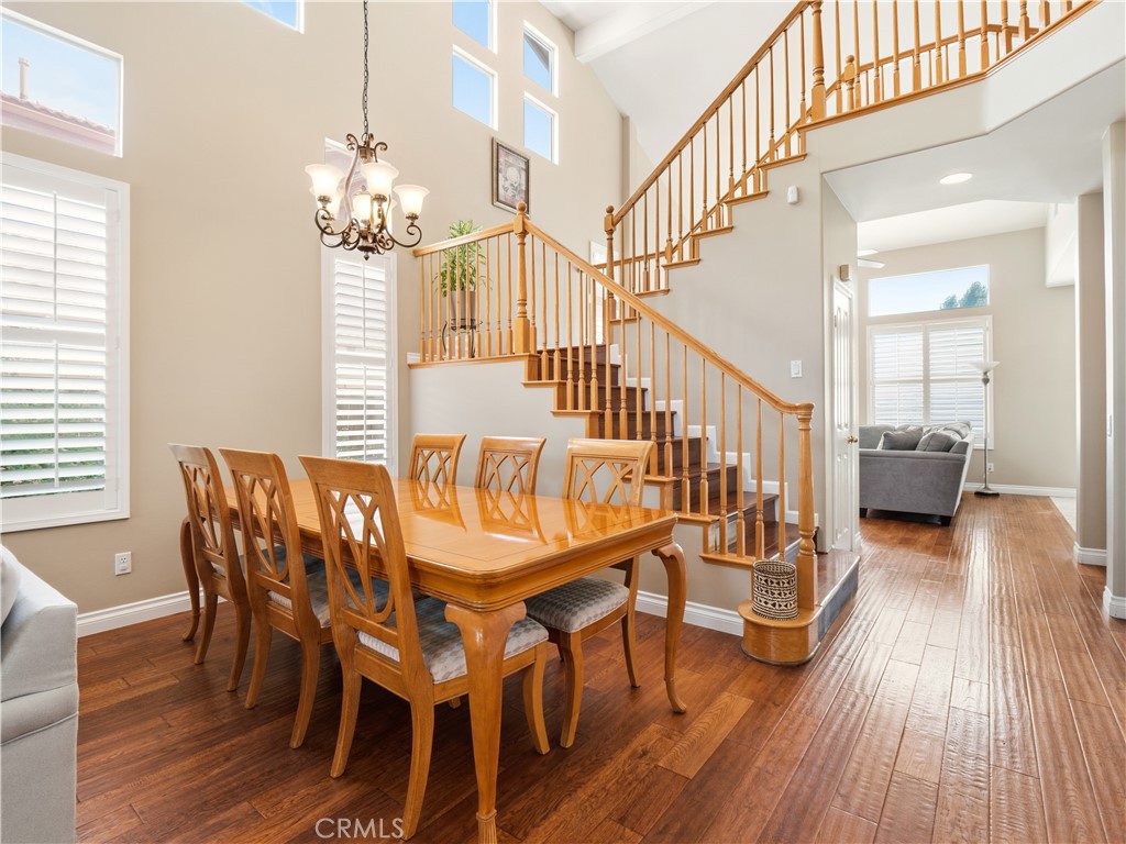 28428 Oak Valley Road Castaic, CA 91384 - Photo 3 of 39