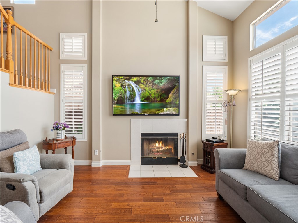 28428 Oak Valley Road Castaic, CA 91384 - Photo 5 of 39