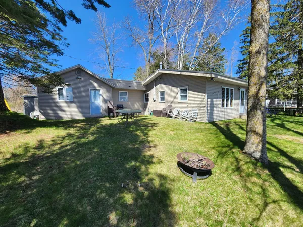$419,900 | 250 Magnor Lake Court, Clayton, WI 54004
