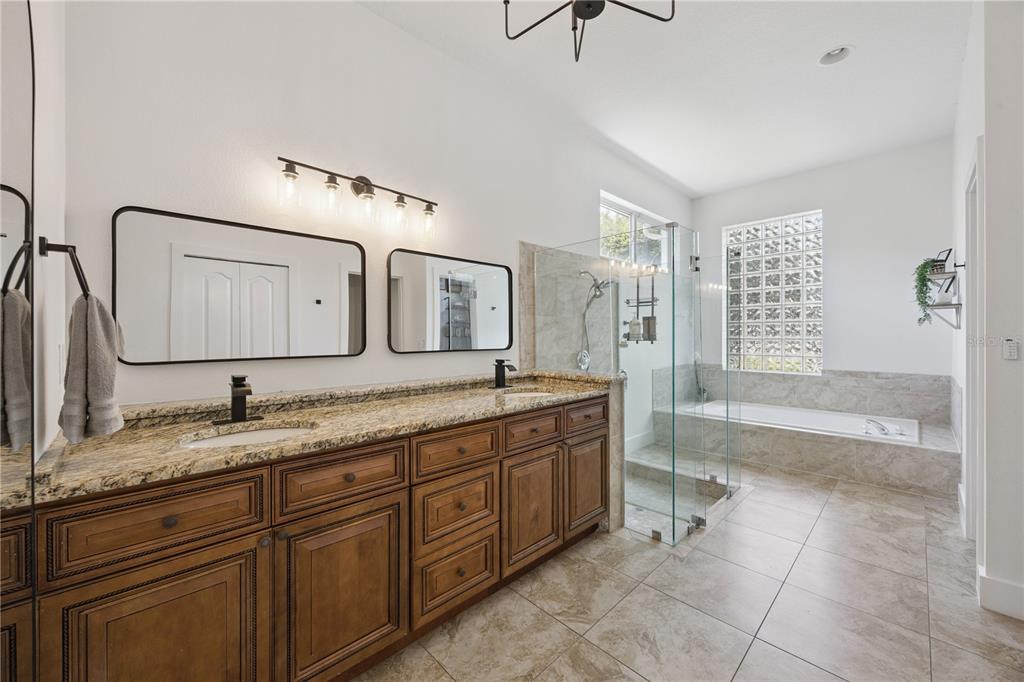 814 Grovesmere Loop Ocoee, FL 34761 - Photo 23 of 41