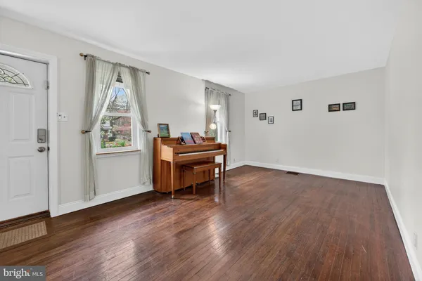 $395,000 | 515 North Clinton Avenue, Wenonah, NJ 08090