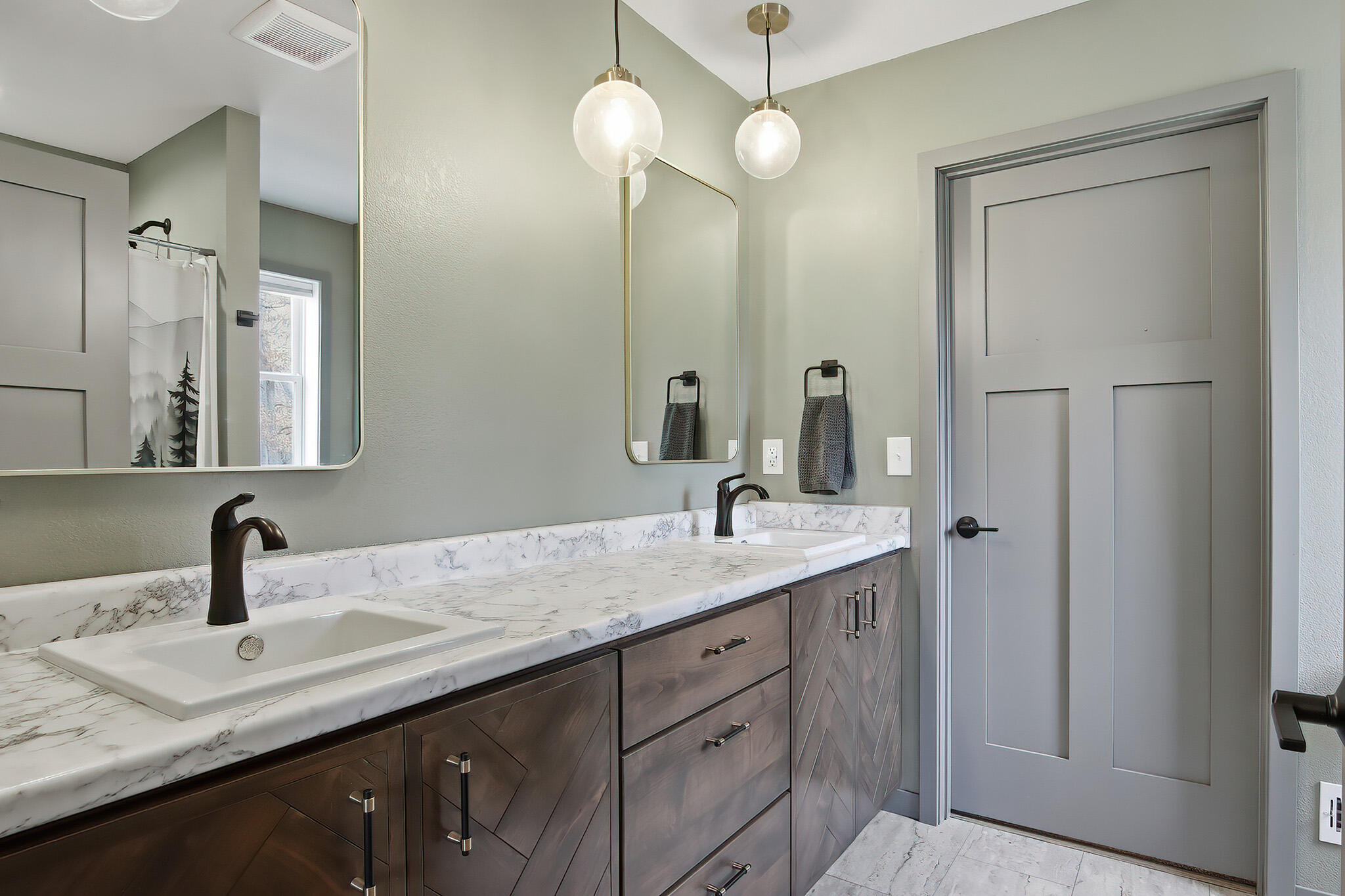 W5591 Briarwood Road Sugar Creek, WI 53121 - Photo 17 of 39 14 IMG_0275